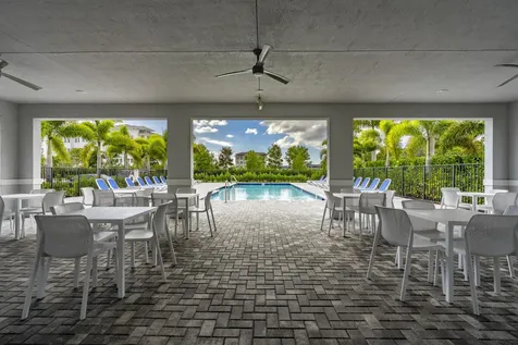 620 Se Lake Falls Street Port Saint Lucie FL 34984