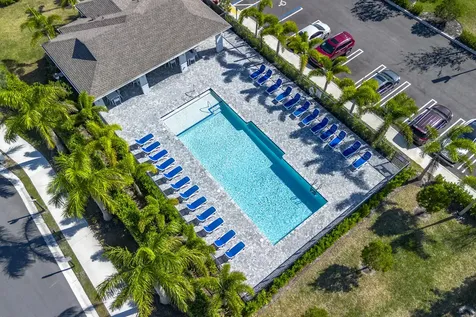 620 Se Lake Falls Street Port Saint Lucie FL 34984