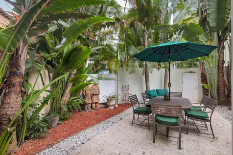 224 Phipps Palm Beach FL 33480