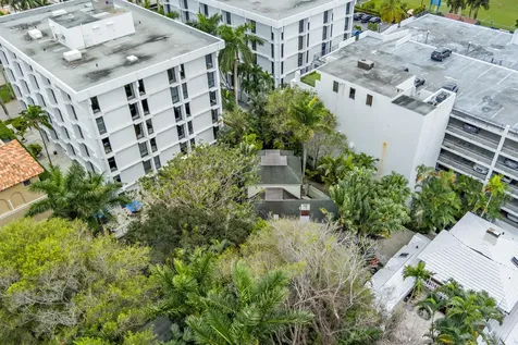 224 Phipps Palm Beach FL 33480