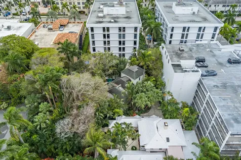 224 Phipps Palm Beach FL 33480