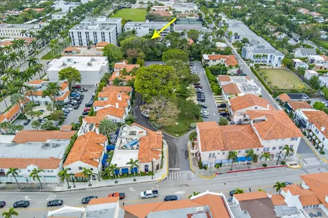 224 Phipps Palm Beach FL 33480