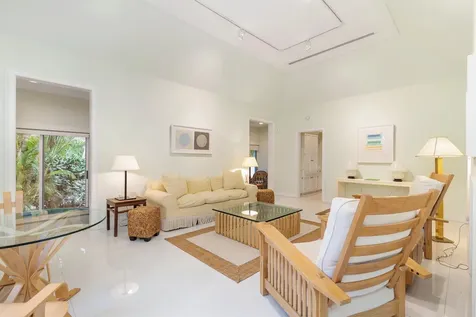 224 Phipps Palm Beach FL 33480