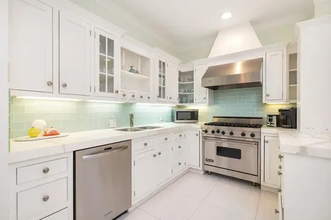 224 Phipps Palm Beach FL 33480
