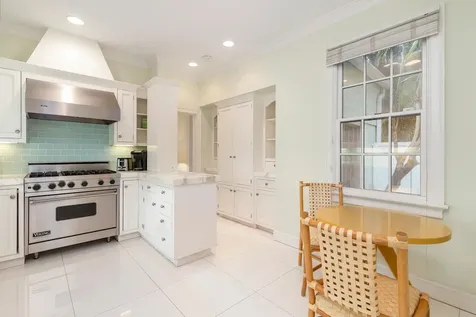 224 Phipps Palm Beach FL 33480
