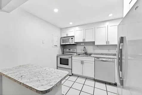 1681 Nw 70th Avenue Plantation FL 33313