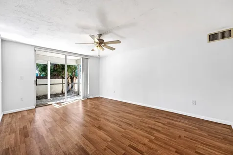 1681 Nw 70th Avenue Plantation FL 33313