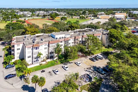 1681 Nw 70th Avenue Plantation FL 33313