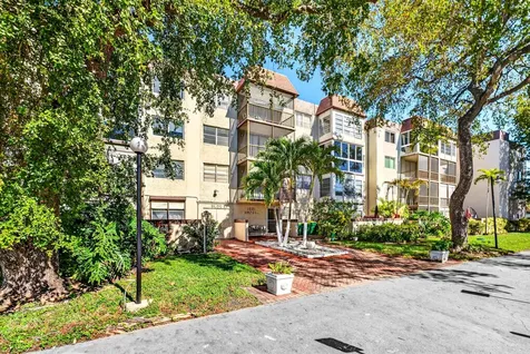 1681 Nw 70th Avenue Plantation FL 33313