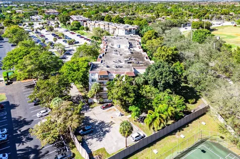 1681 Nw 70th Avenue Plantation FL 33313