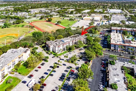 1681 Nw 70th Avenue Plantation FL 33313