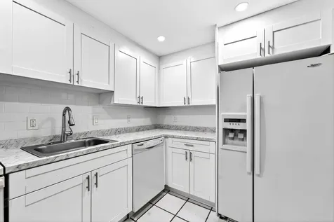 1681 Nw 70th Avenue Plantation FL 33313