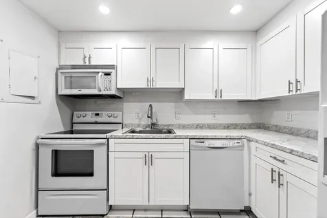 1681 Nw 70th Avenue Plantation FL 33313