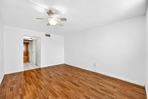 1681 Nw 70th Avenue Plantation FL 33313