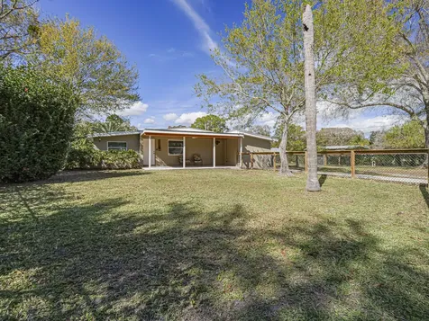 2875 58th Court Vero Beach FL 32966