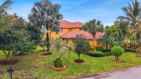 465 Nw Dover Court Port Saint Lucie FL 34983