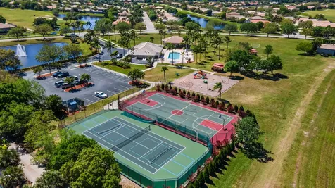 465 Nw Dover Court Port Saint Lucie FL 34983