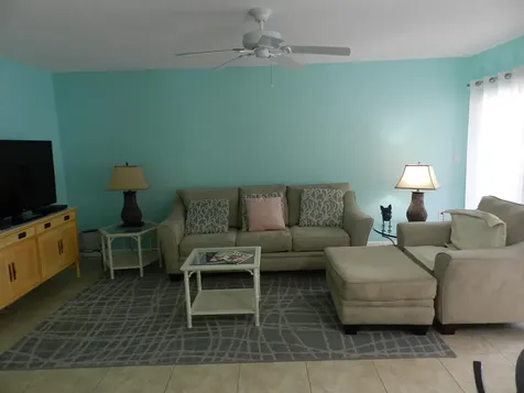 6 Greenway Royal Palm Beach FL 33411