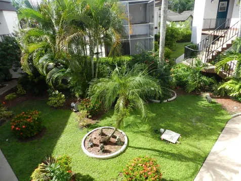 6 Greenway Royal Palm Beach FL 33411