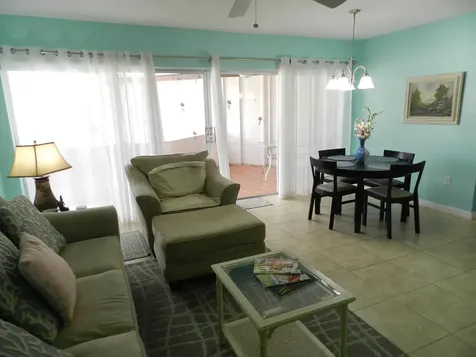6 Greenway Royal Palm Beach FL 33411
