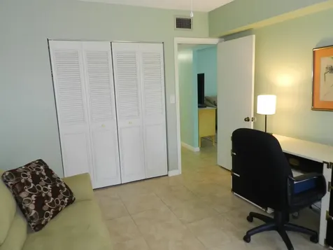 6 Greenway Royal Palm Beach FL 33411