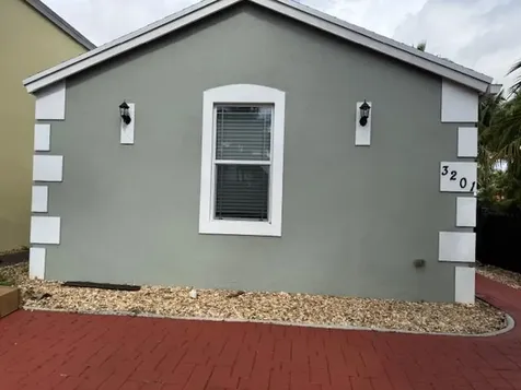 3201 Johns Place Palm Springs FL 33461