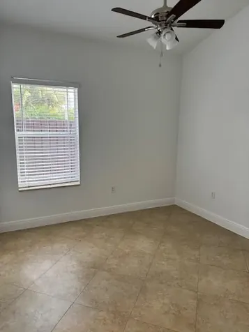 3201 Johns Place Palm Springs FL 33461