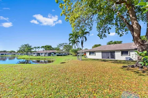 10135 Eaglewood Terrace Boynton Beach FL 33436