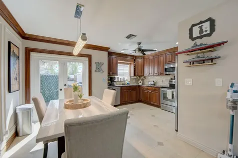 1666 Nw 106th Terrace Coral Springs FL 33071