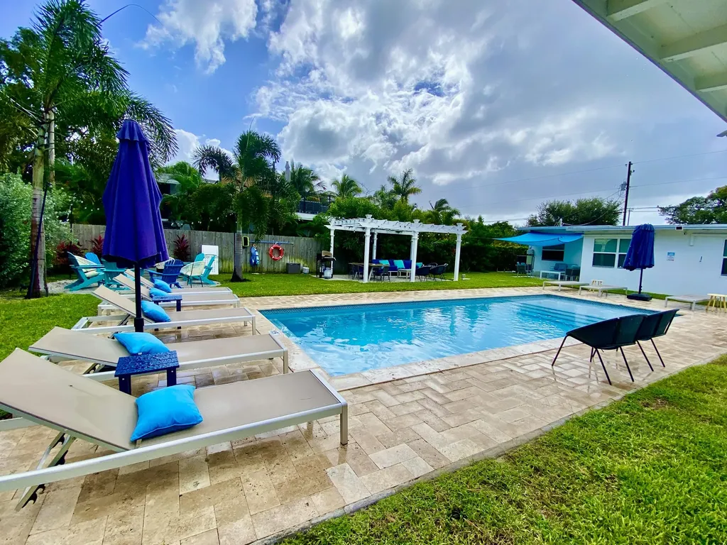 304 SE 3rd Street Delray Beach FL 33483