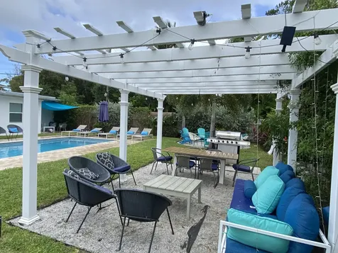 304 SE 3rd Street Delray Beach FL 33483