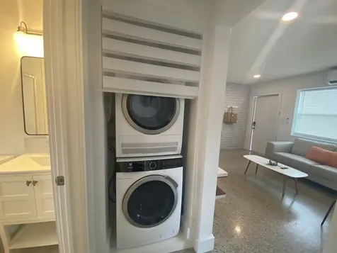 304 SE 3rd Street Delray Beach FL 33483