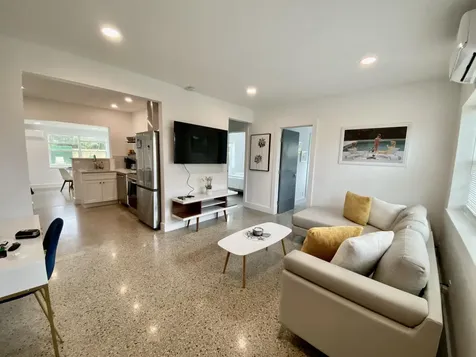 304 SE 3rd Street Delray Beach FL 33483