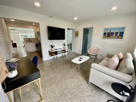 304 SE 3rd Street Delray Beach FL 33483