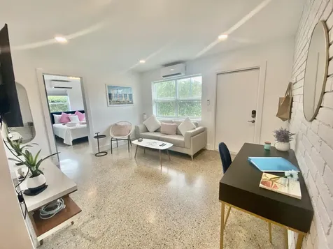 304 SE 3rd Street Delray Beach FL 33483