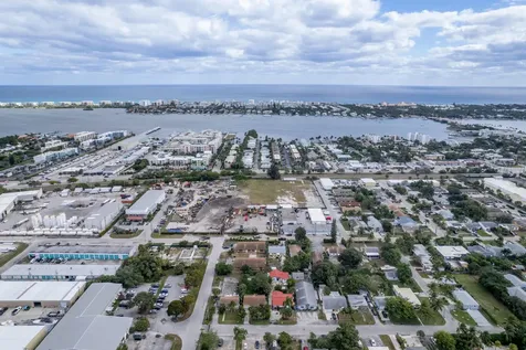 730 N 5th Street Lantana FL 33462
