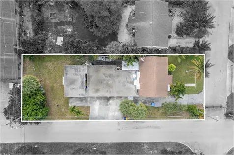 730 N 5th Street Lantana FL 33462