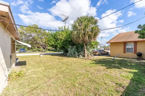730 N 5th Street Lantana FL 33462