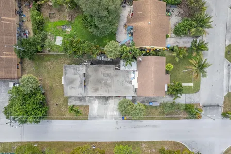 730 N 5th Street Lantana FL 33462