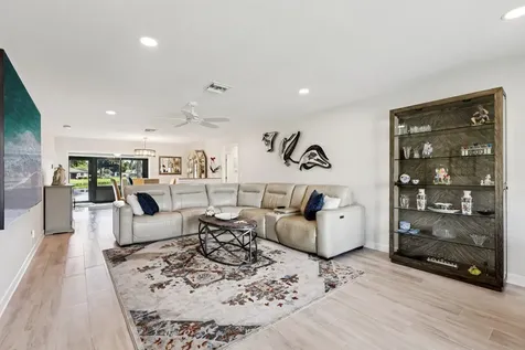 4854 Eqestrian Circle Boynton Beach FL 33426