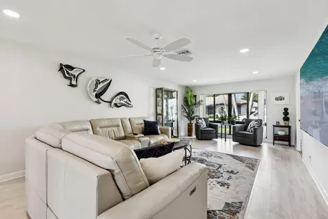 4854 Eqestrian Circle Boynton Beach FL 33426
