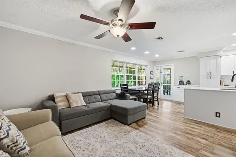 11339 Lakeview Drive Coral Springs FL 33071