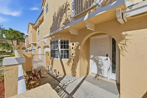 11339 Lakeview Drive Coral Springs FL 33071