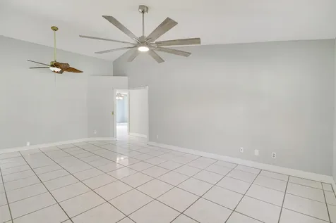 5929 Se Collins Avenue Stuart FL 34997