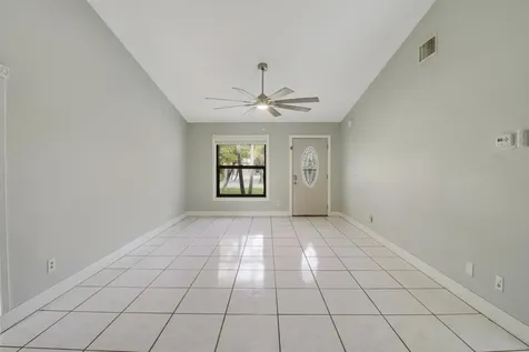 5929 Se Collins Avenue Stuart FL 34997