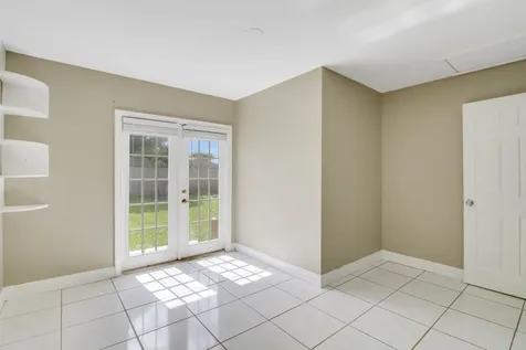 5929 Se Collins Avenue Stuart FL 34997