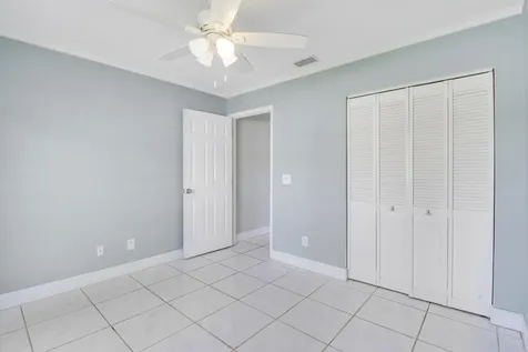 5929 Se Collins Avenue Stuart FL 34997