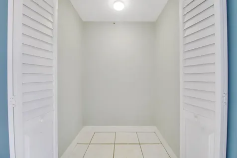 5929 Se Collins Avenue Stuart FL 34997