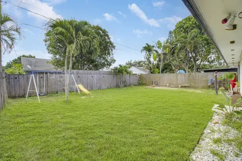 5929 Se Collins Avenue Stuart FL 34997