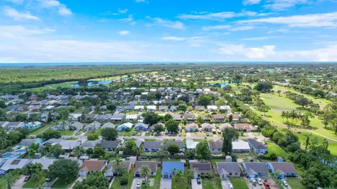 5929 Se Collins Avenue Stuart FL 34997